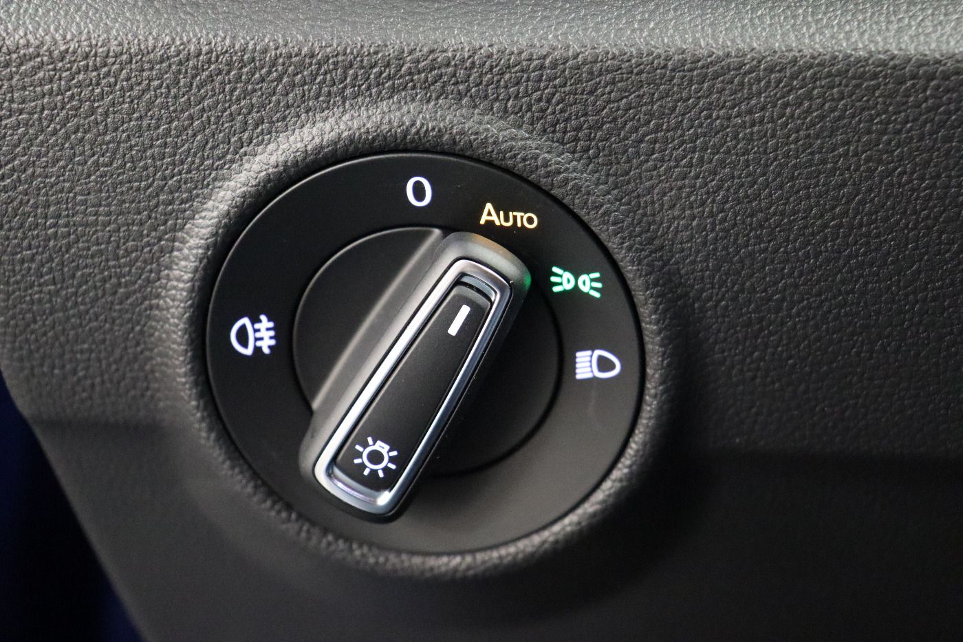 Fahrzeugabbildung Volkswagen T-Roc 1.0 TSI Life Goal CarPlay|ACC|LED|Navi|PDC