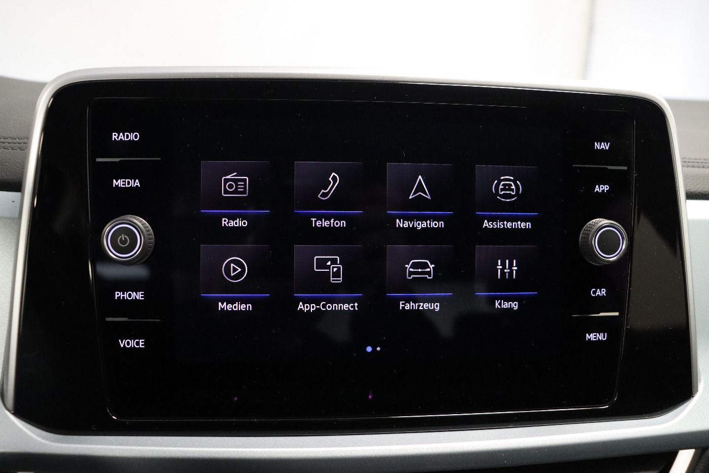 Fahrzeugabbildung Volkswagen T-Roc 1.0 TSI Life Goal CarPlay|ACC|LED|Navi|PDC