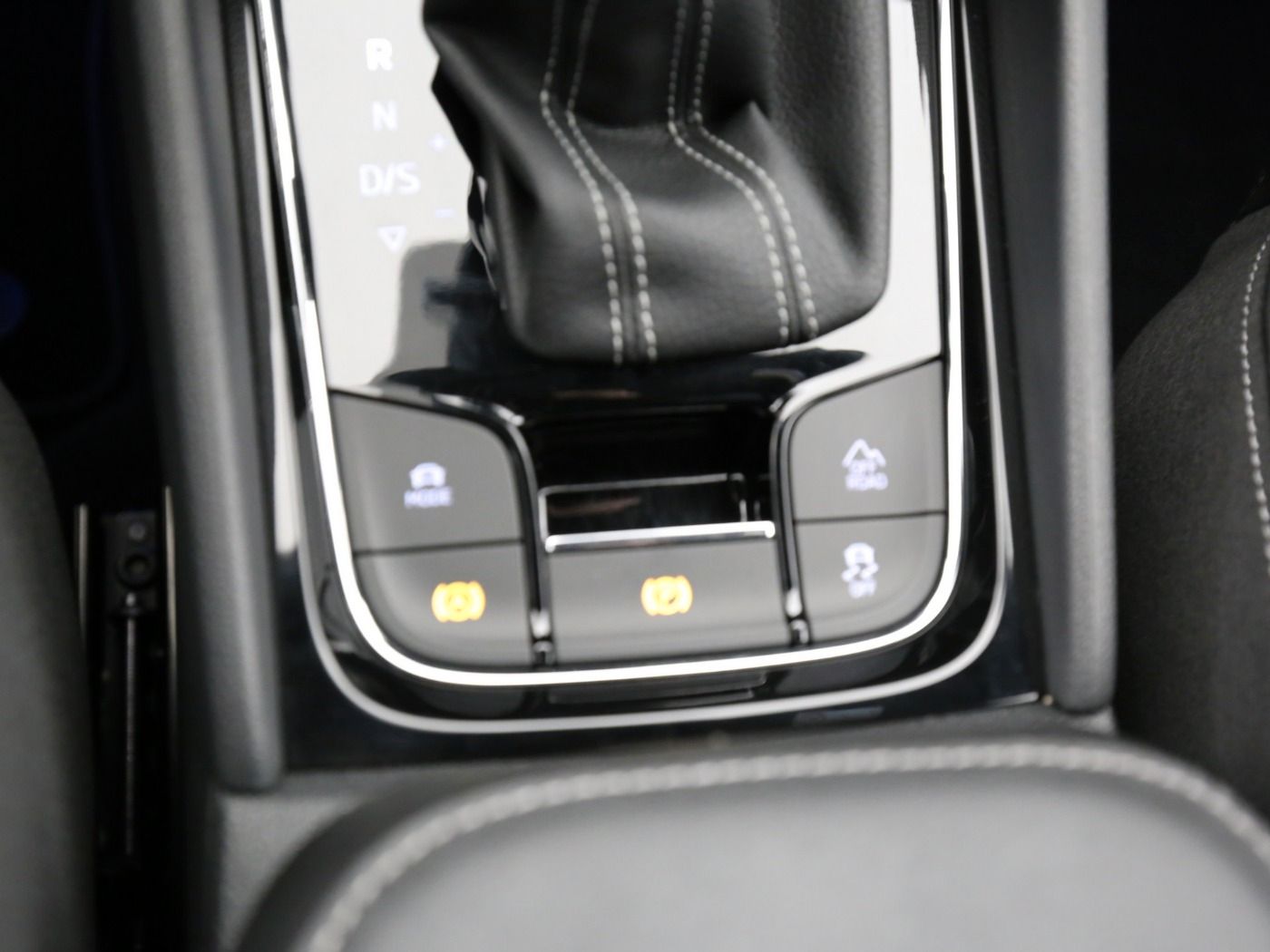 Fahrzeugabbildung SKODA Kodiaq 2.0 TDI Sportline AHK|Standhzg|4xSHZG|ACC