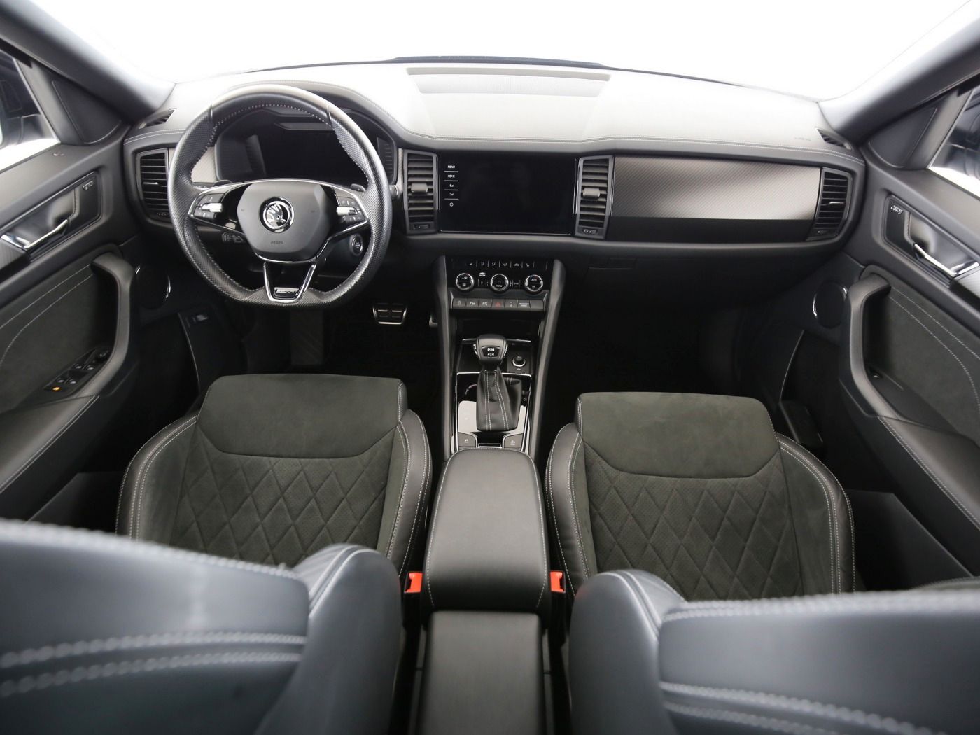 Fahrzeugabbildung SKODA Kodiaq 2.0 TDI Sportline AHK|Standhzg|4xSHZG|ACC