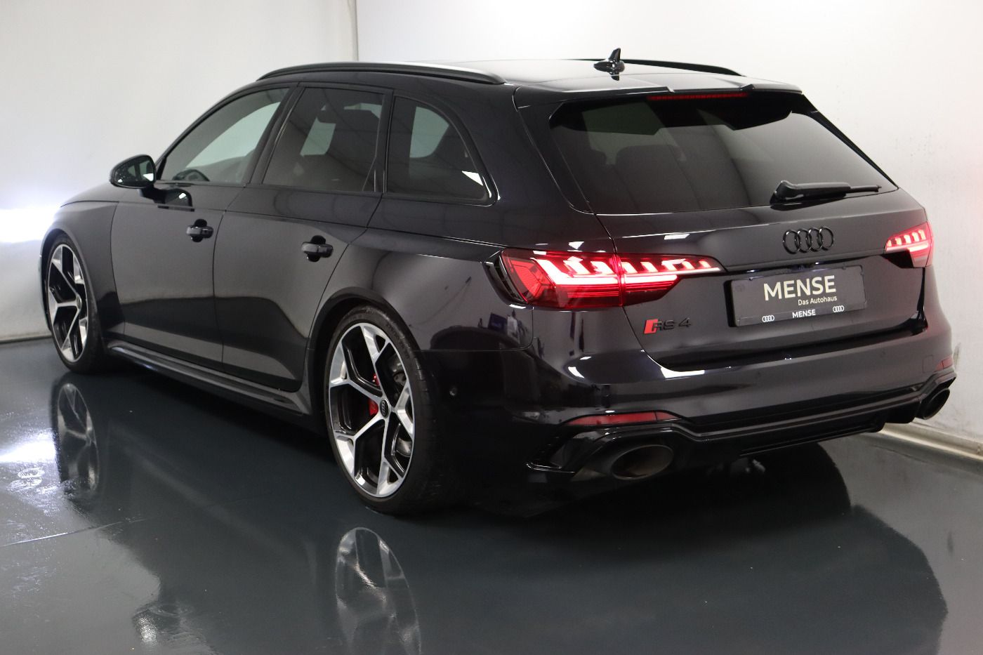 Fahrzeugabbildung Audi RS 4 Avant 2.9 TFSI Quattro tiptronic Pano