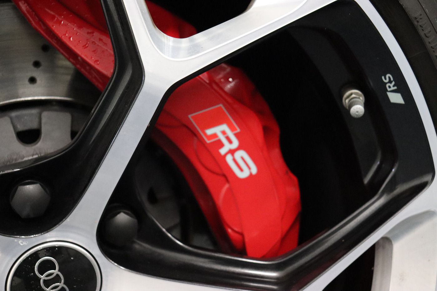 Fahrzeugabbildung Audi RS 4 Avant 2.9 TFSI Quattro tiptronic Pano