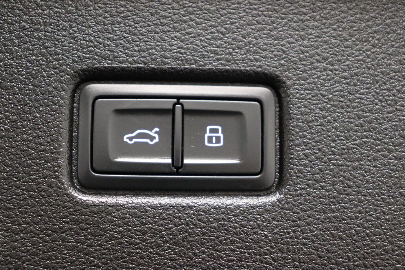 Fahrzeug autohaus mense Fahrzeugabbildung Audi Q5 Sportback 50 TFSI e quattro S tronic S line