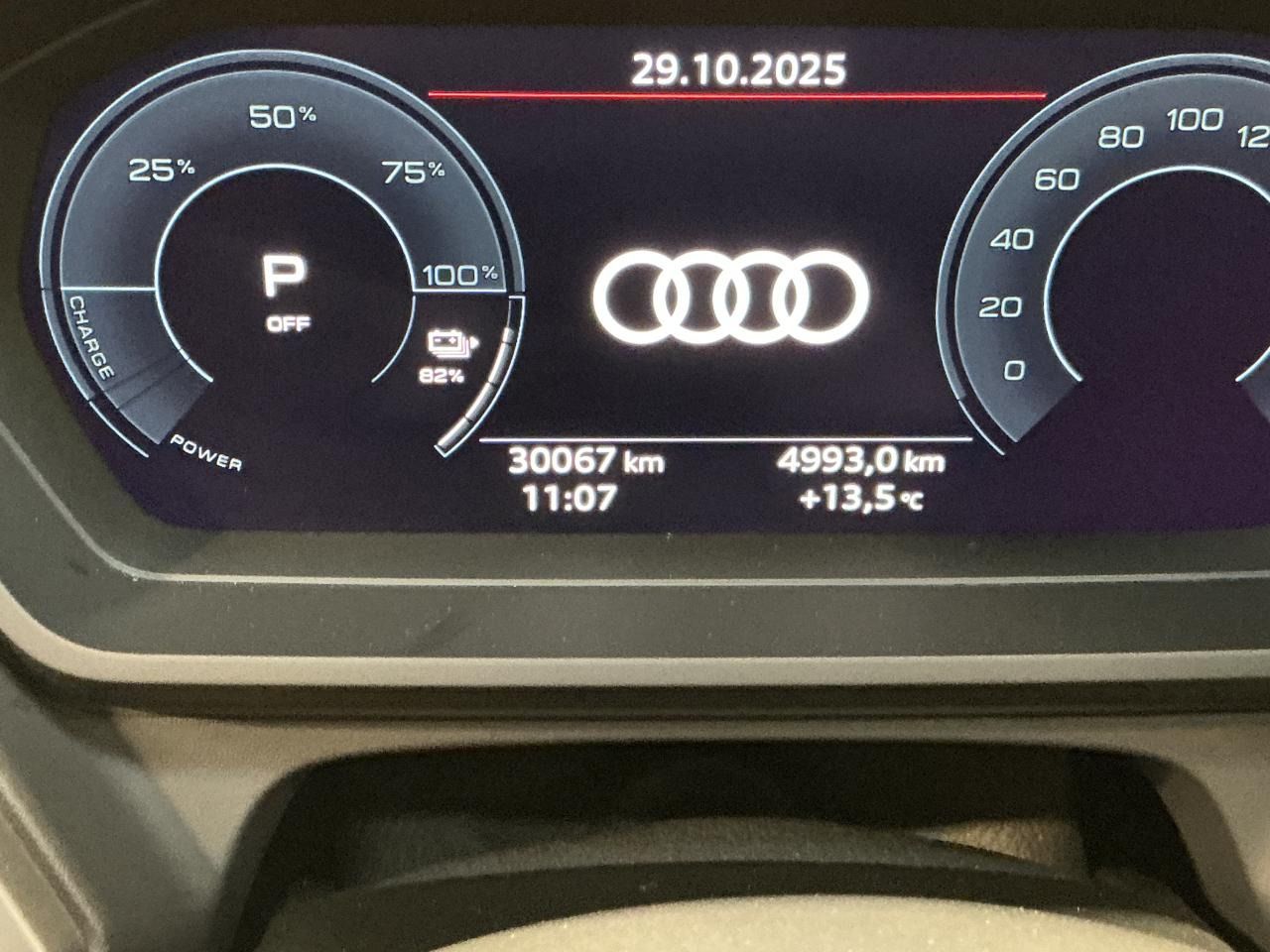 Fahrzeug autohaus mense Fahrzeugabbildung Audi Q4 Sportback e-tron 35 Pano|Standhzg|ACC|LED|PDC