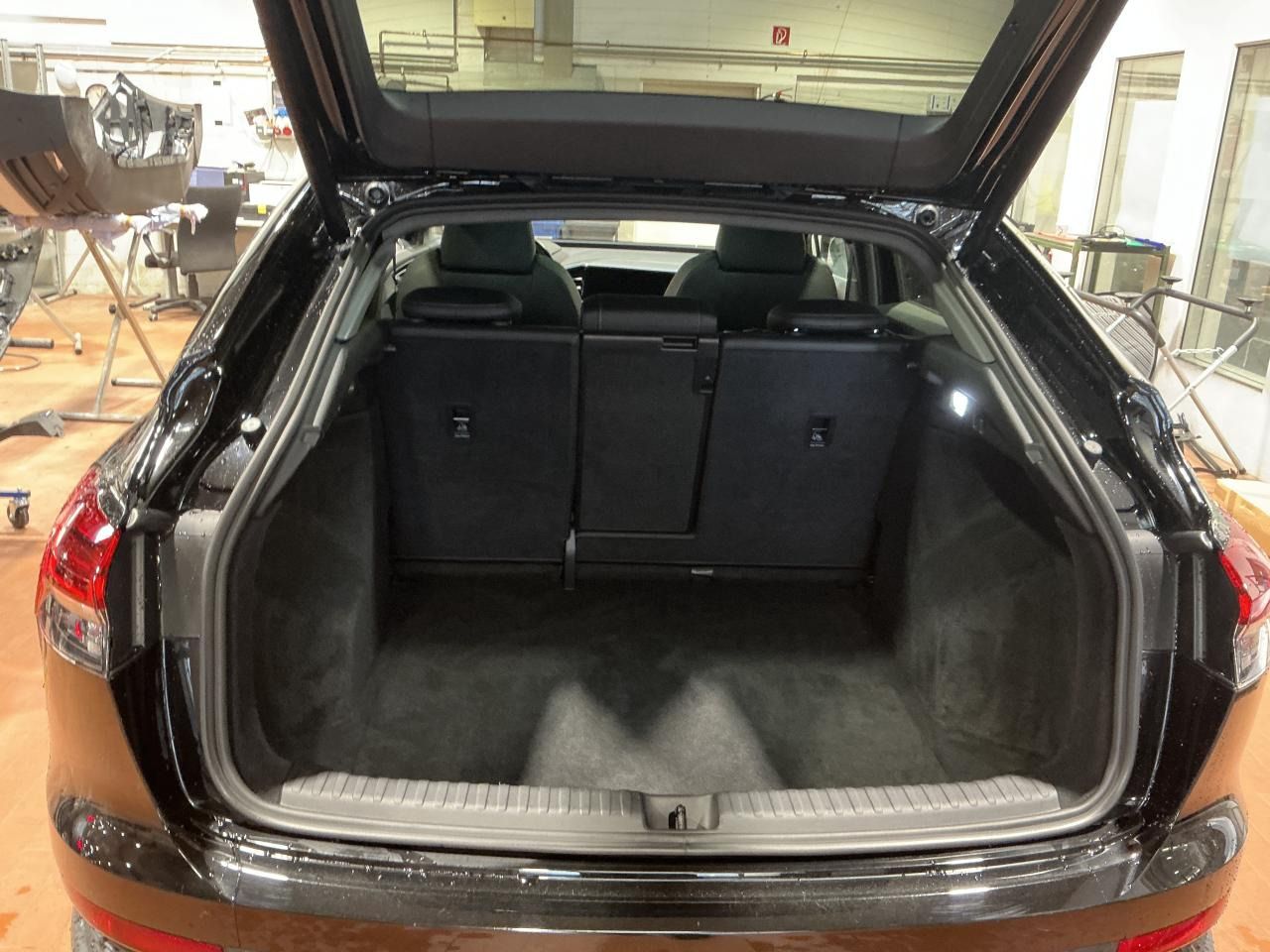 Fahrzeug autohaus mense Fahrzeugabbildung Audi Q4 Sportback e-tron 35 Pano|Standhzg|ACC|LED|PDC