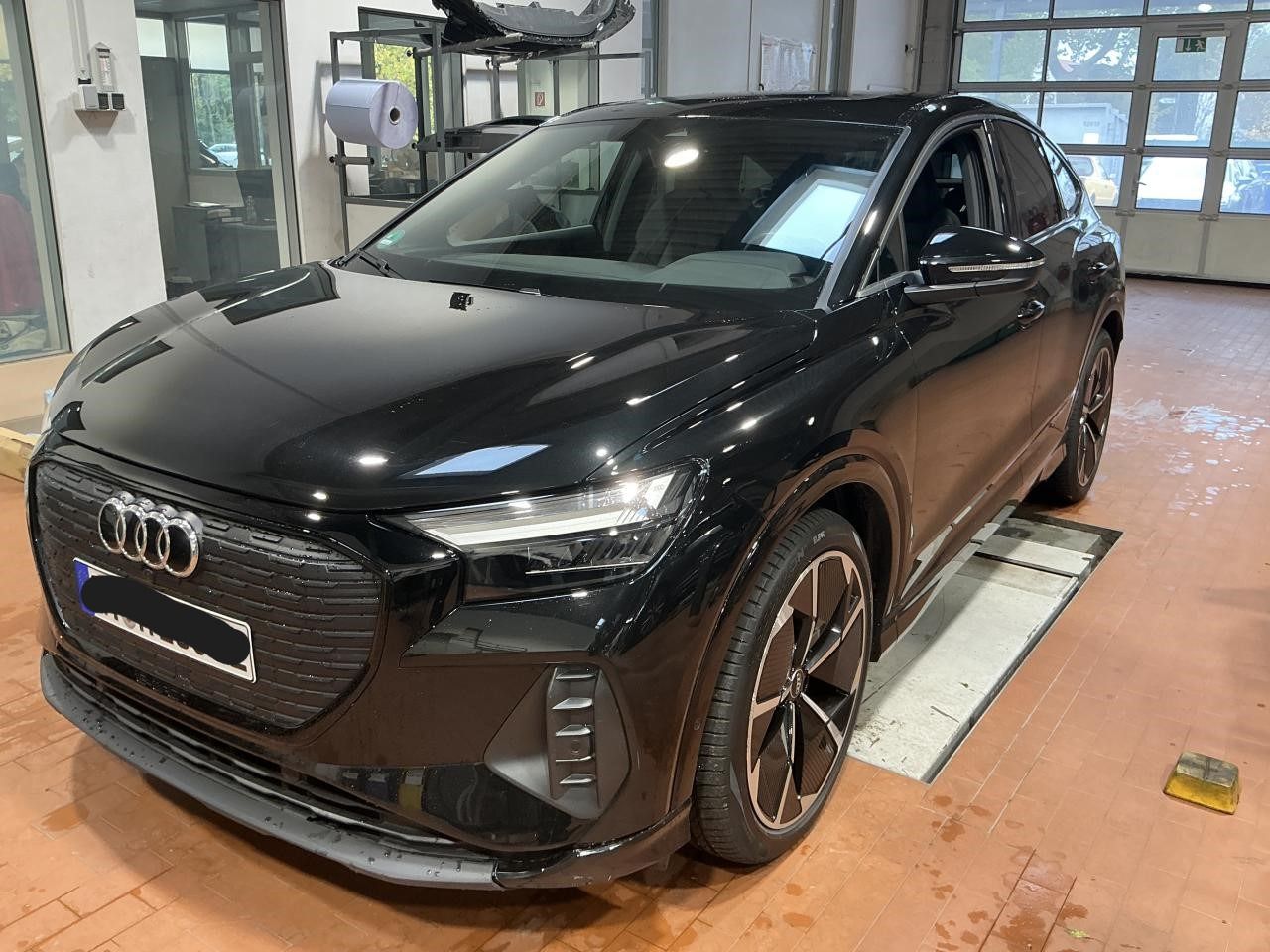 Fahrzeug autohaus mense Fahrzeugabbildung Audi Q4 Sportback e-tron 35 Pano|Standhzg|ACC|LED|PDC