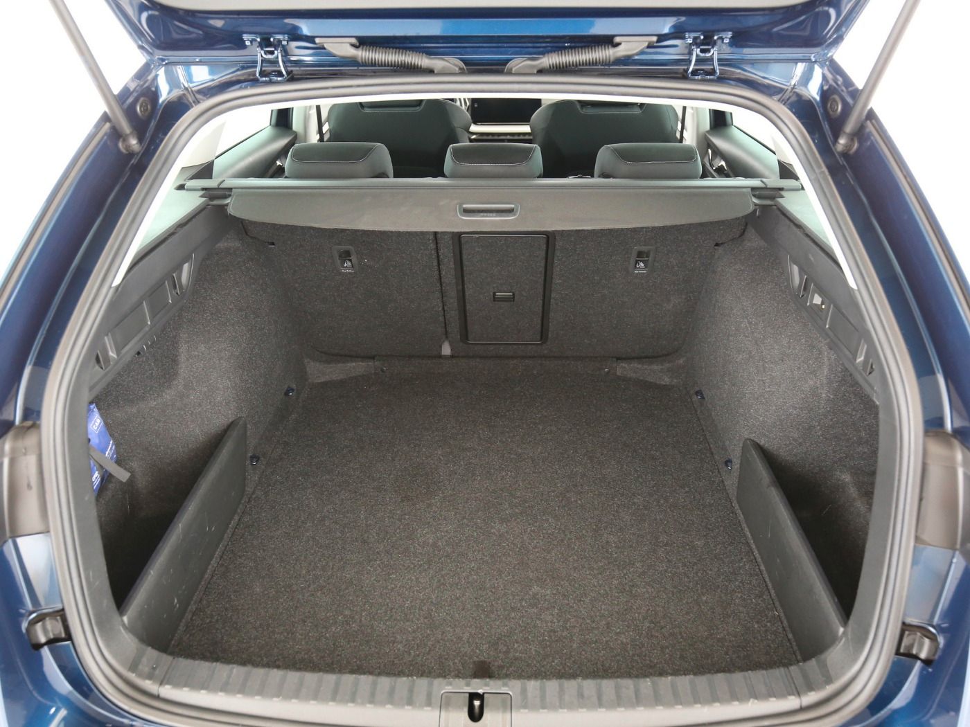 Fahrzeugabbildung SKODA Octavia Combi 2.0 TDI Ambition AHK|Standhzg|ACC