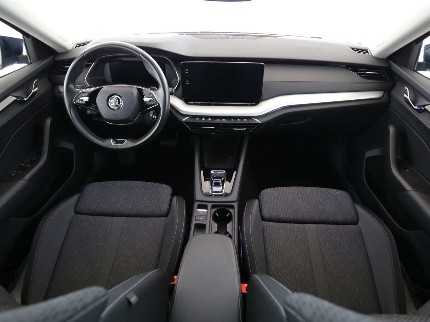 Fahrzeugabbildung SKODA Octavia Combi 2.0 TDI Ambition AHK|Standhzg|ACC