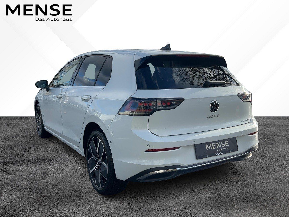 Fahrzeugabbildung Volkswagen Golf 1.5 eHybrid Style AHK Navi HUD Pano DCC ASG