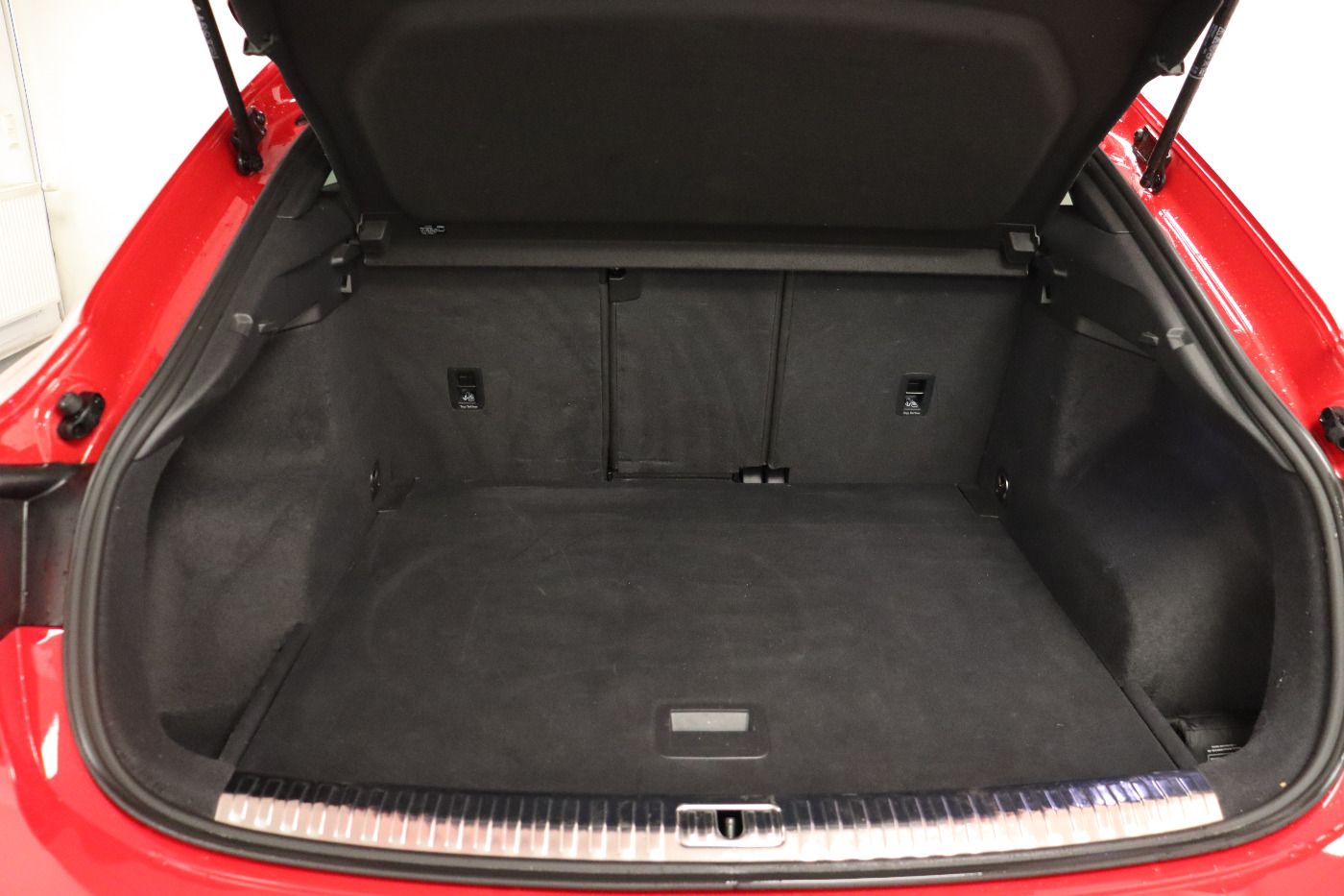 Fahrzeug autohaus mense Fahrzeugabbildung Audi Q3 Sportback 35 TDI S line AHK|ACC|LED|Navi|PDC