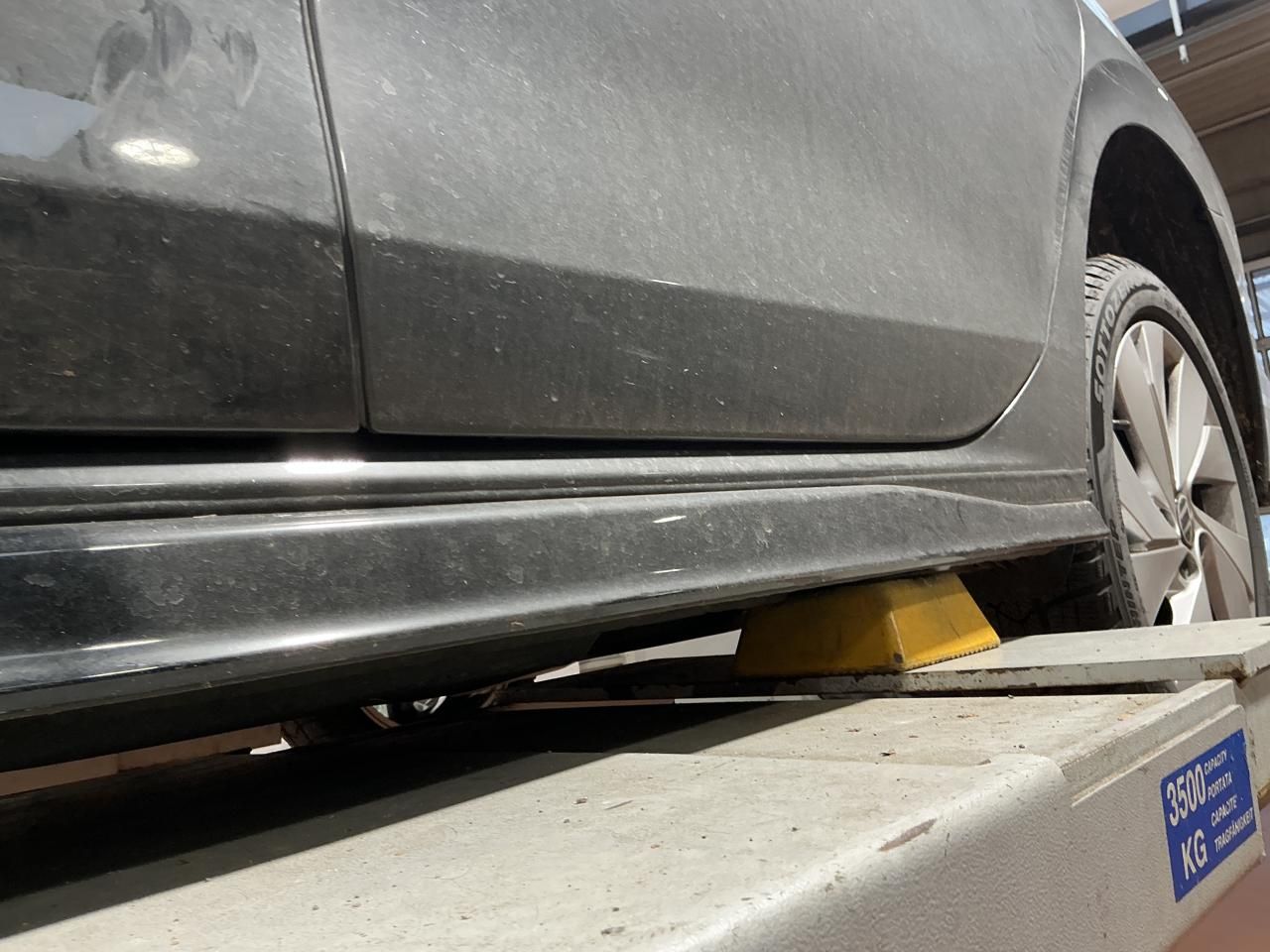 Fahrzeugabbildung Volkswagen Golf VII Variant 2.0 TDI DSG R- line CarPlay|ACC