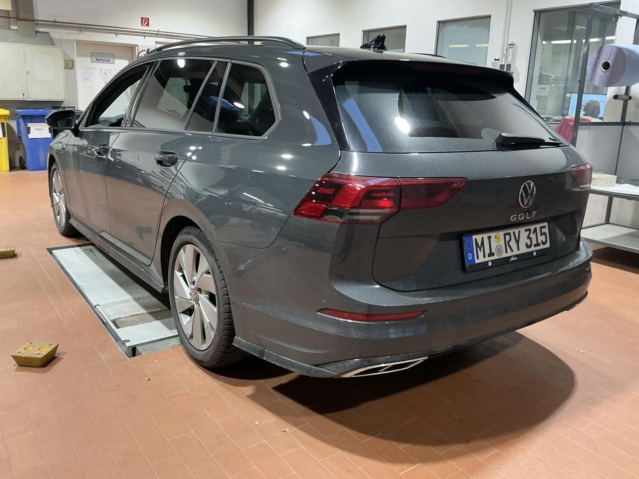 Fahrzeugabbildung Volkswagen Golf VII Variant 2.0 TDI DSG R- line CarPlay|ACC