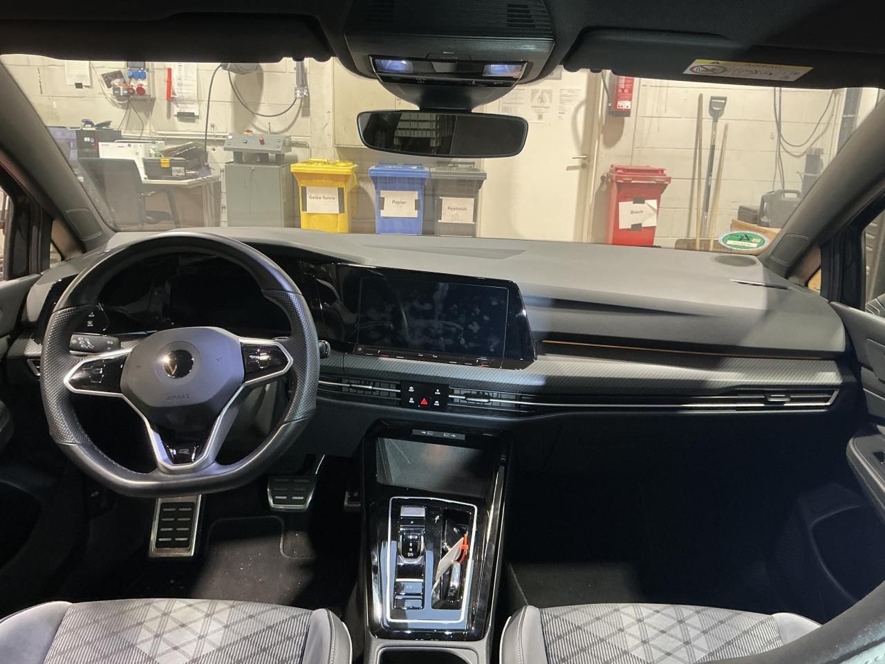 Fahrzeugabbildung Volkswagen Golf VII Variant 2.0 TDI DSG R- line CarPlay|ACC