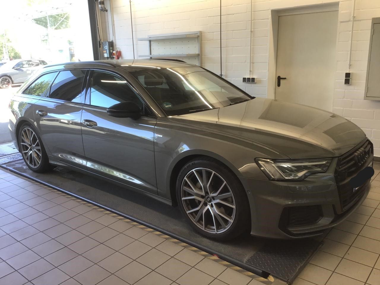 Fahrzeugabbildung Audi A6 Avant 50 TDI quattro tiptronic S line Matrix