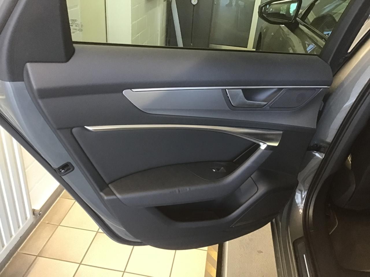 Fahrzeugabbildung Audi A6 Avant 50 TDI quattro tiptronic S line Matrix