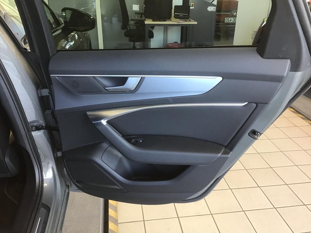 Fahrzeugabbildung Audi A6 Avant 50 TDI quattro tiptronic S line Matrix