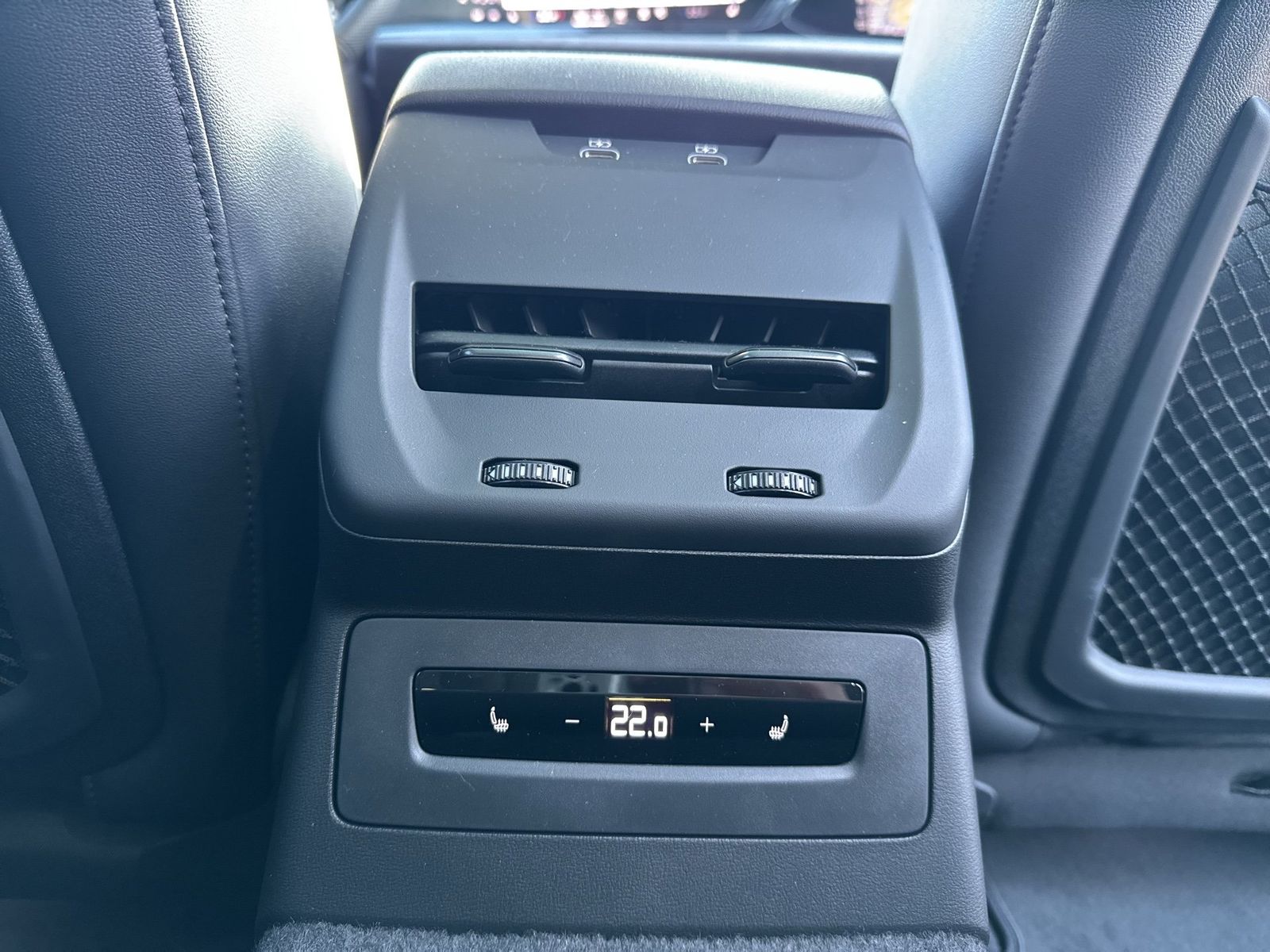 Fahrzeugabbildung Audi A5 Avant e-hybrid quattro 270 kW S tronic Matrix