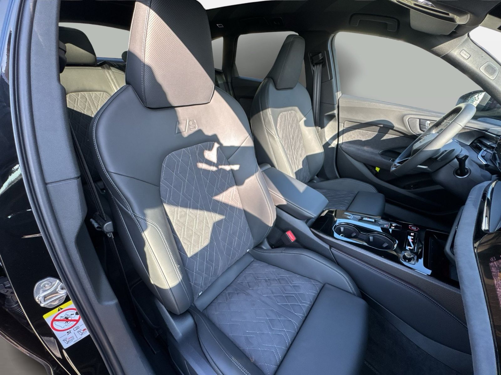 Fahrzeugabbildung Audi A5 Avant e-hybrid quattro 270 kW S tronic Matrix