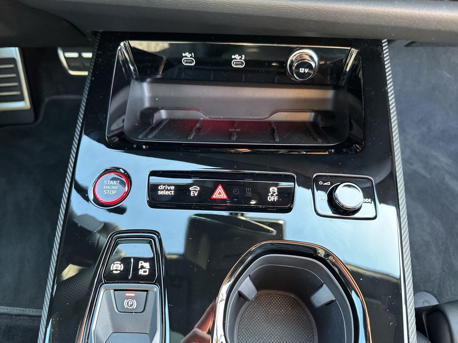 Fahrzeugabbildung Audi A5 Avant e-hybrid quattro 270 kW S tronic Matrix