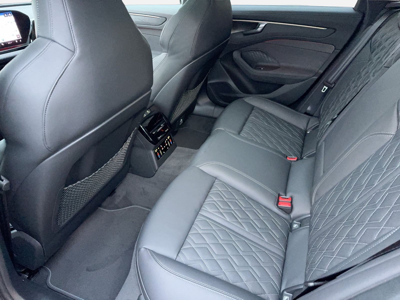 Fahrzeug autohaus mense Fahrzeugabbildung Audi A6 Avant edition one e-hybrid quattro 270 kW