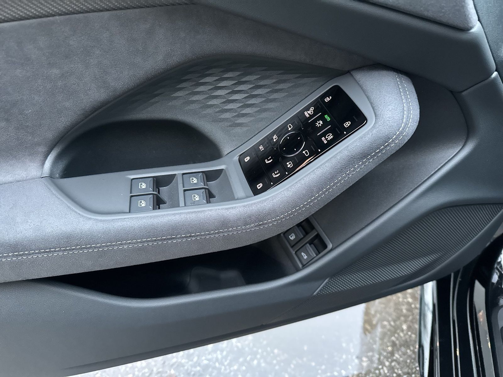 Fahrzeug autohaus mense Fahrzeugabbildung Audi A6 Avant edition one e-hybrid quattro 270 kW