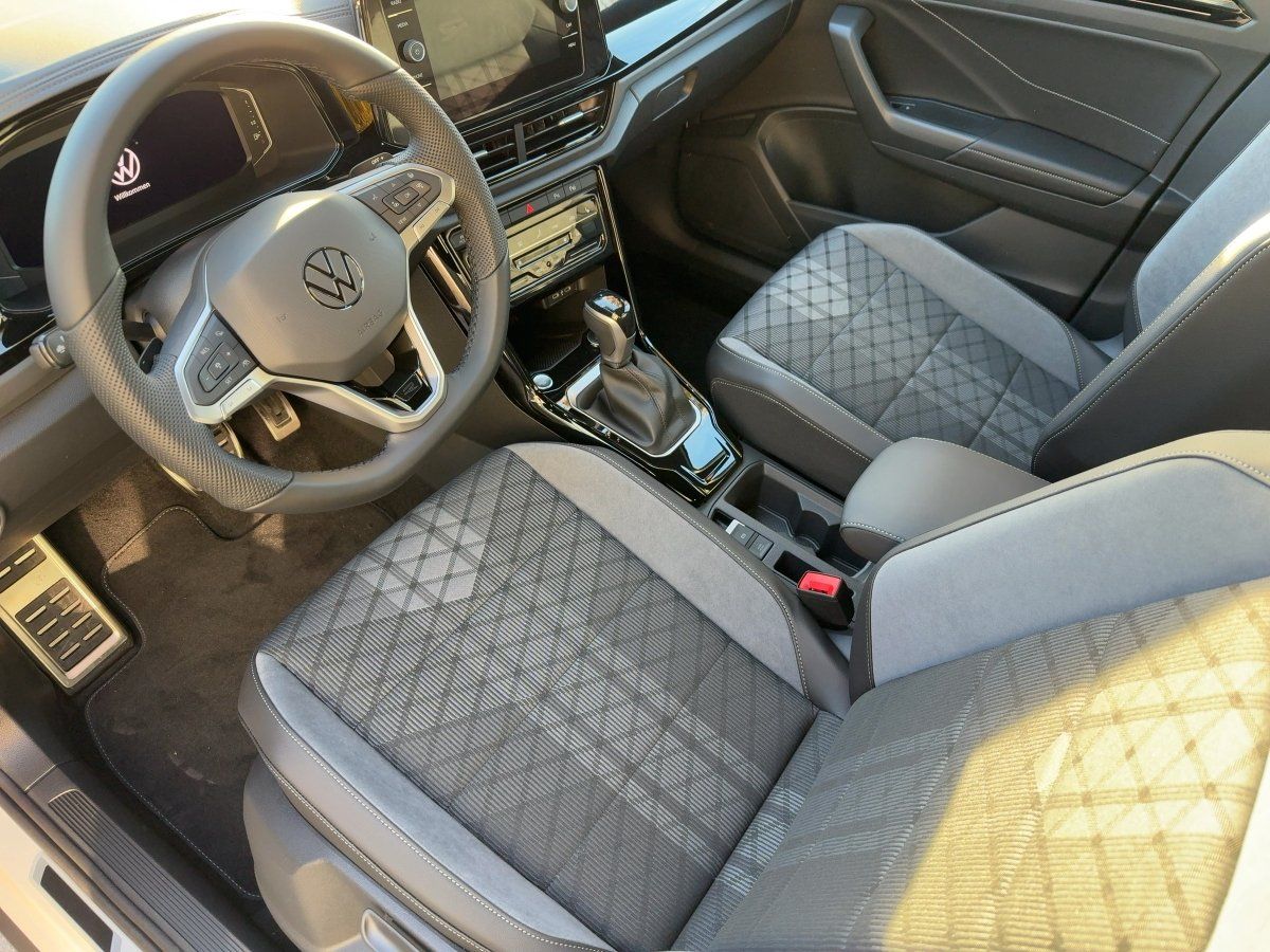 Fahrzeug autohaus mense Fahrzeugabbildung Volkswagen T-Roc 1.5 TSI DSG R-Line AHK BlackStyle Winterre