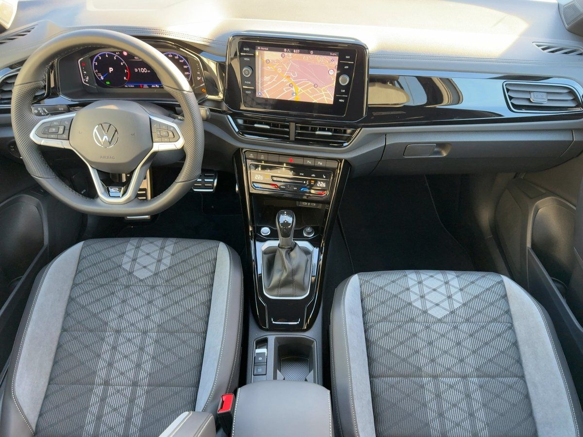 Fahrzeug autohaus mense Fahrzeugabbildung Volkswagen T-Roc 1.5 TSI DSG R-Line AHK BlackStyle Winterre