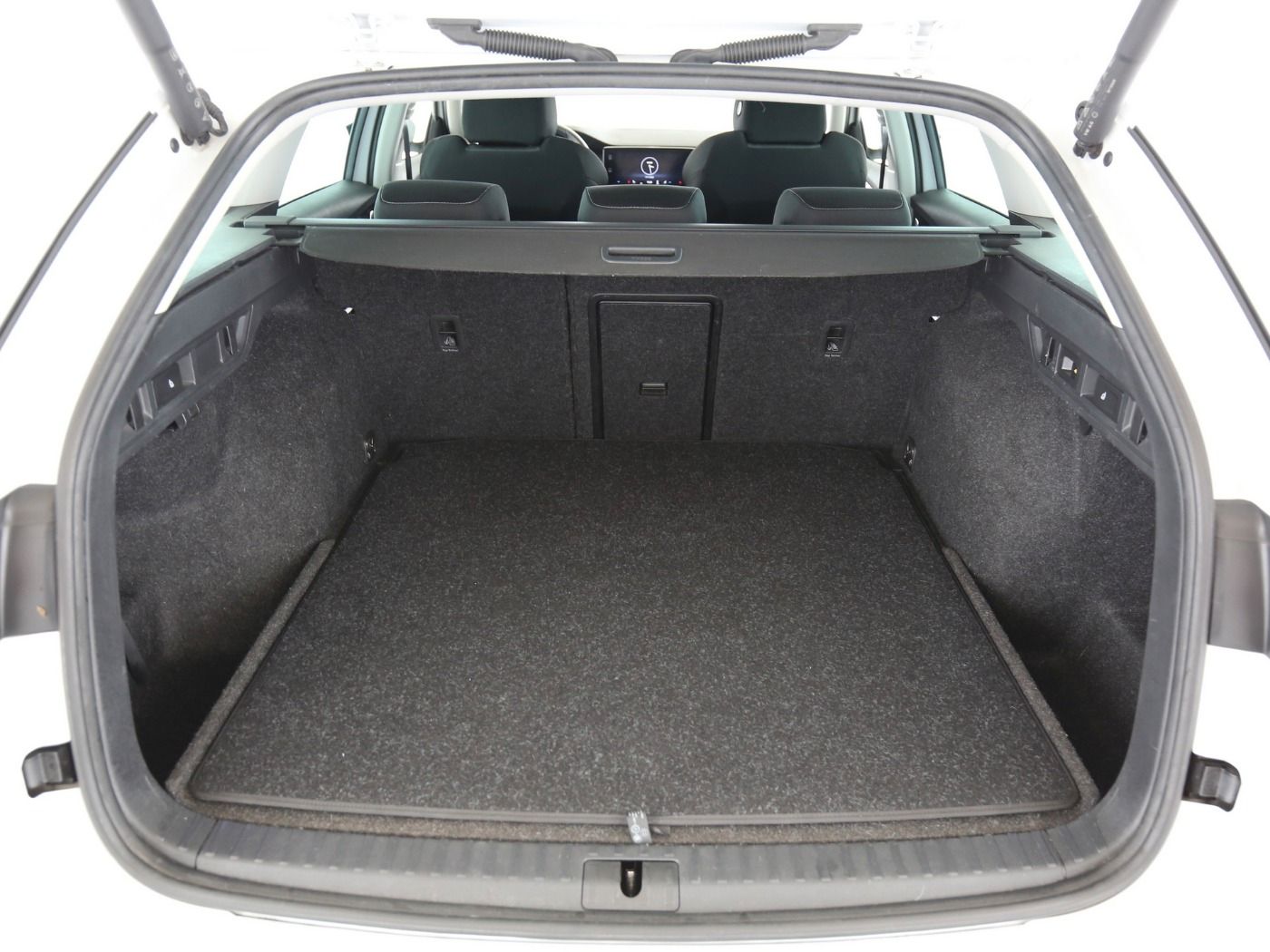 Fahrzeugabbildung SKODA Octavia Combi 2.0 TDI Tour AHK|Standhzg|4xSHZG