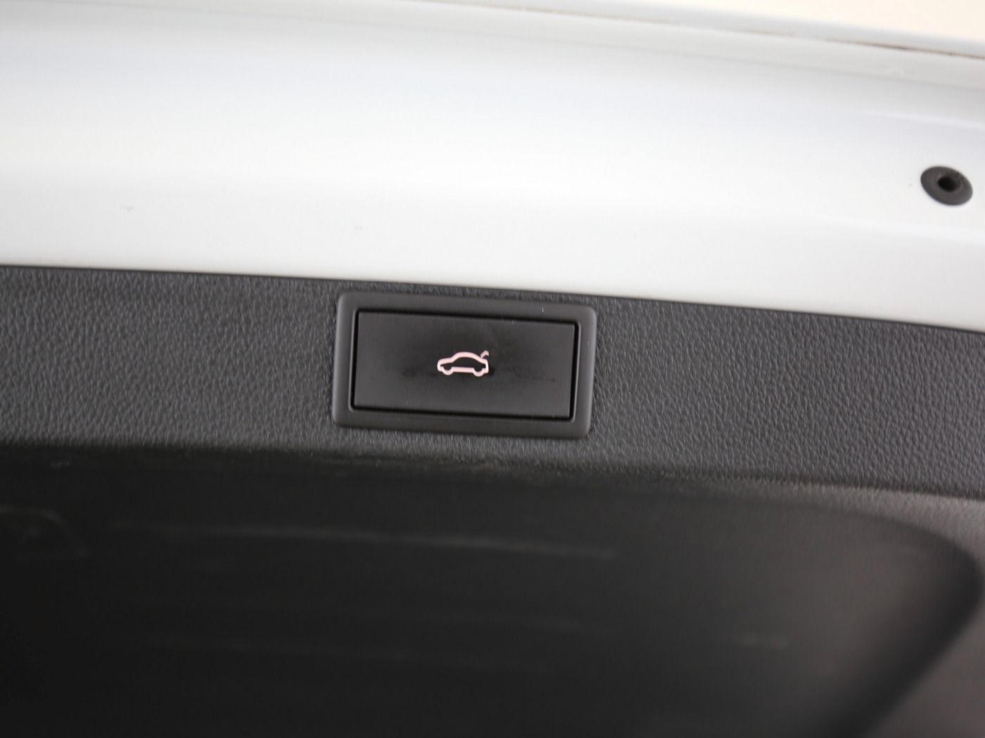 Fahrzeugabbildung SKODA Octavia Combi 2.0 TDI Tour AHK|Standhzg|4xSHZG