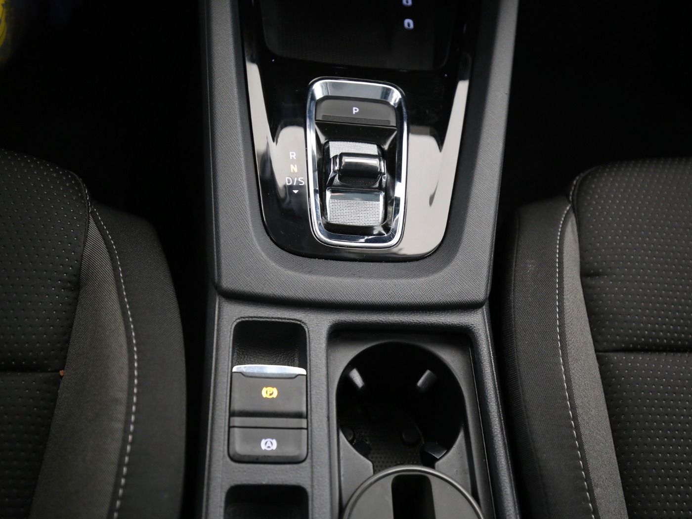 Fahrzeugabbildung SKODA Octavia Combi 2.0 TDI Tour AHK|Standhzg|4xSHZG