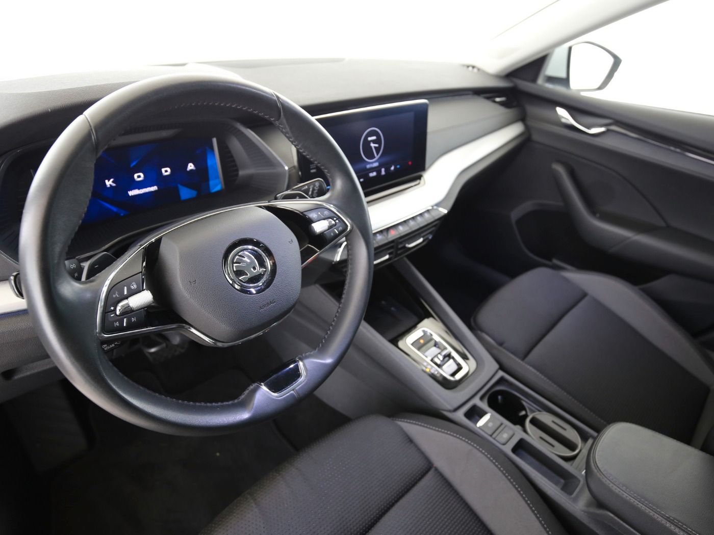 Fahrzeugabbildung SKODA Octavia Combi 2.0 TDI Tour AHK|Standhzg|4xSHZG