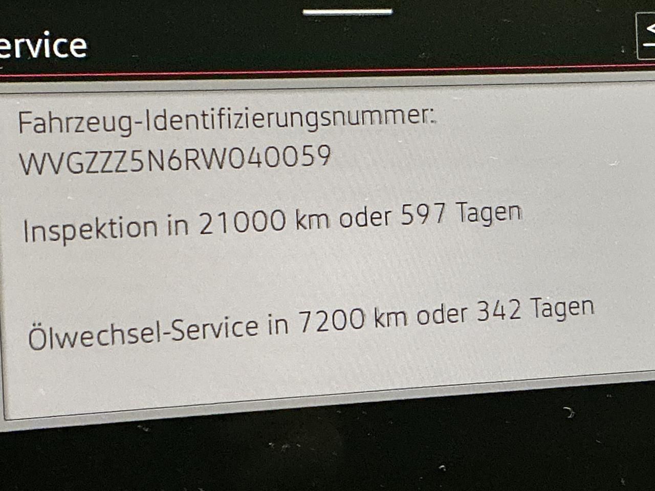 Fahrzeugabbildung Volkswagen Tiguan 2.0 TDI R-line Matrix|CarPlay|AHK|Pano|SD