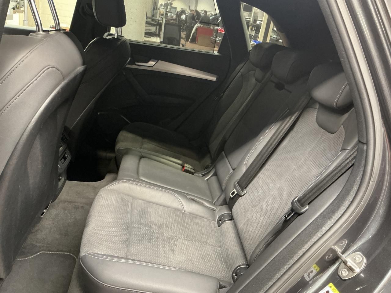 Fahrzeugabbildung Audi Q5 50 TFSI e quattro S tronic S line Matrix|AHK