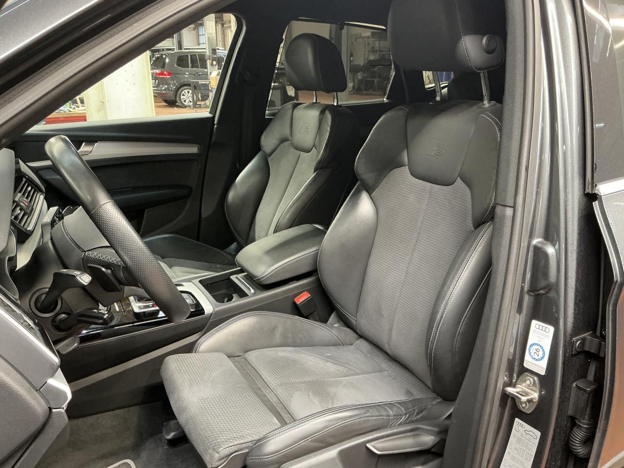 Fahrzeugabbildung Audi Q5 50 TFSI e quattro S tronic S line Matrix|AHK