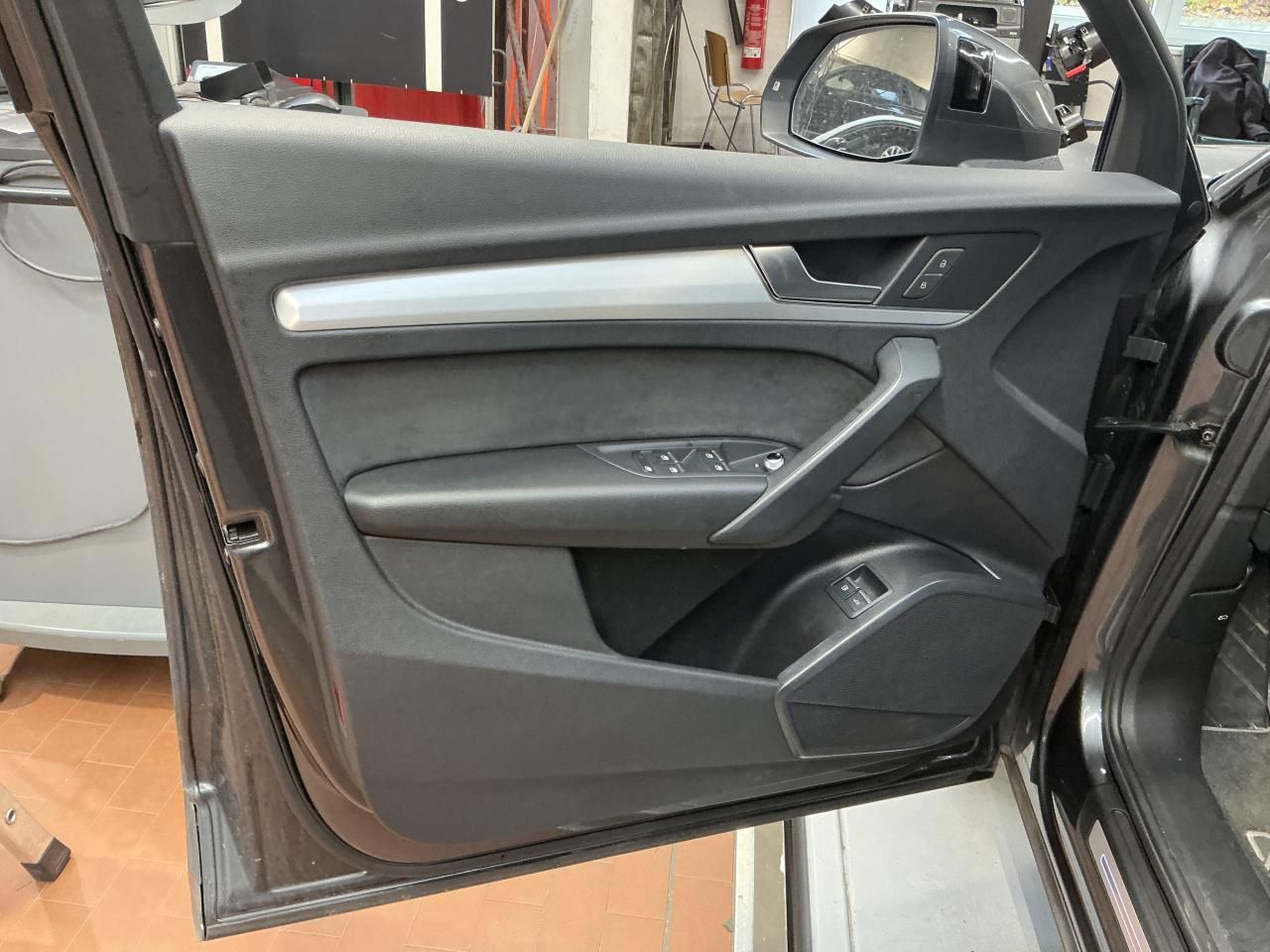 Fahrzeugabbildung Audi Q5 50 TFSI e quattro S tronic S line Matrix|AHK