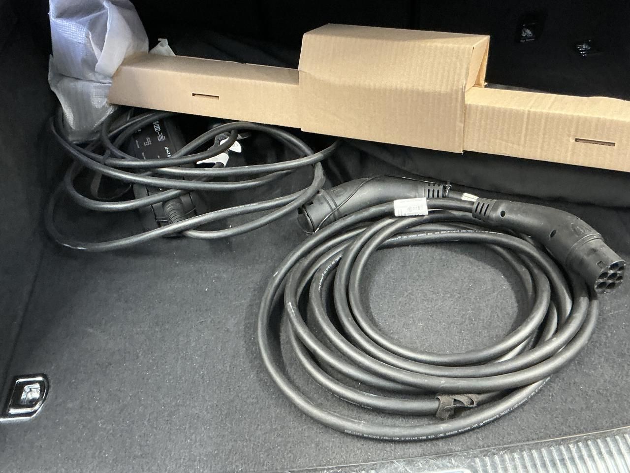 Fahrzeugabbildung Audi Q5 50 TFSI e quattro S tronic S line Matrix|AHK