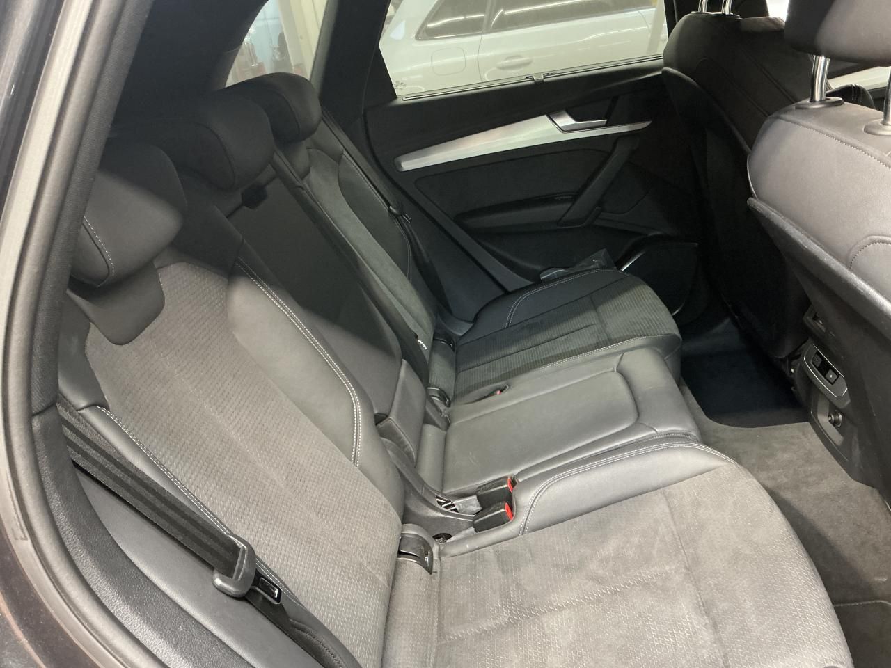 Fahrzeugabbildung Audi Q5 50 TFSI e quattro S tronic S line Matrix|AHK