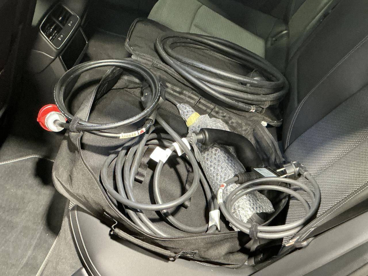 Fahrzeug autohaus mense Fahrzeugabbildung Audi A6 Avant 50 TFSIe Quattro S tronic S line AHK