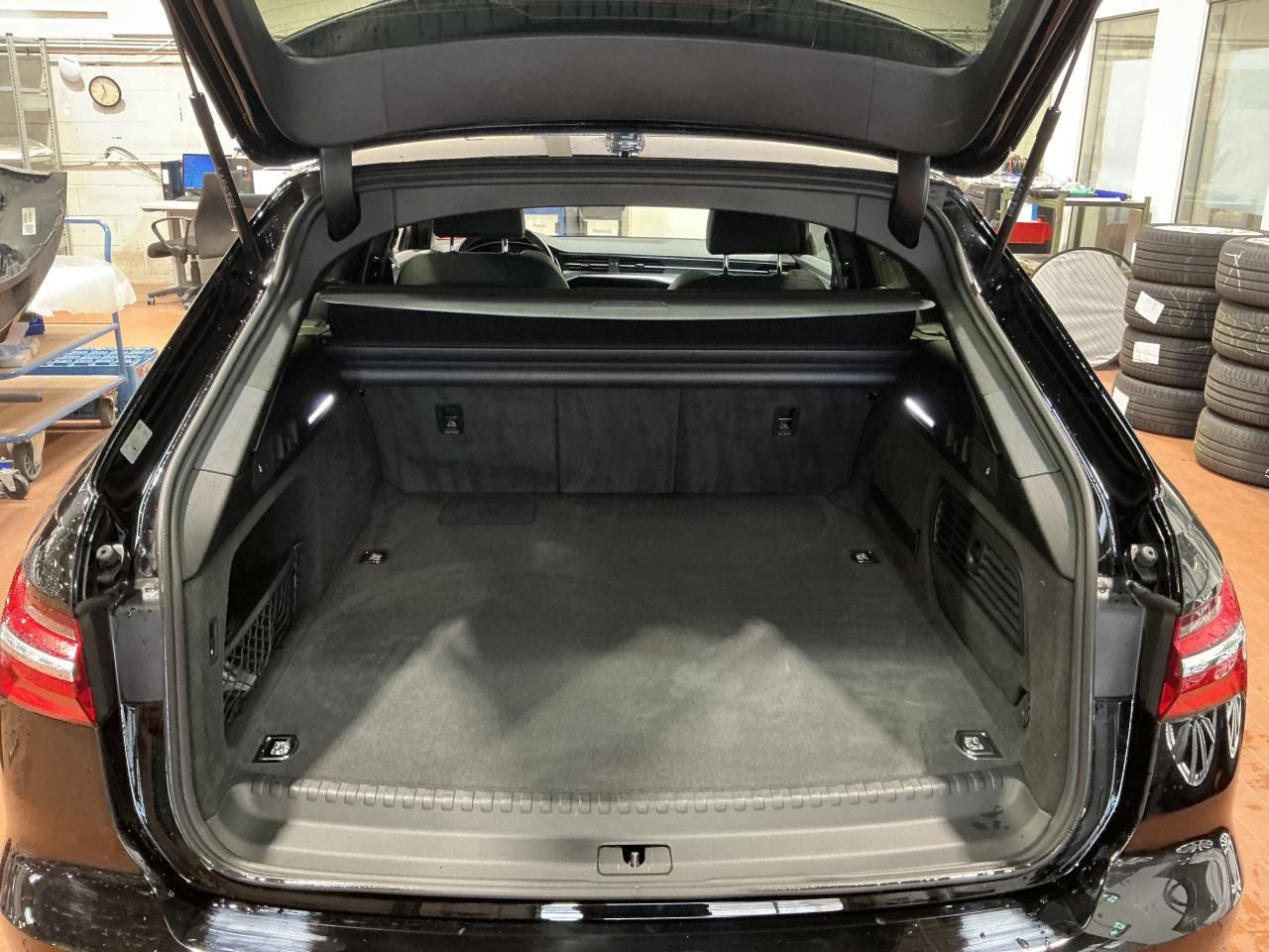 Fahrzeug autohaus mense Fahrzeugabbildung Audi A6 Avant 50 TFSIe Quattro S tronic S line AHK