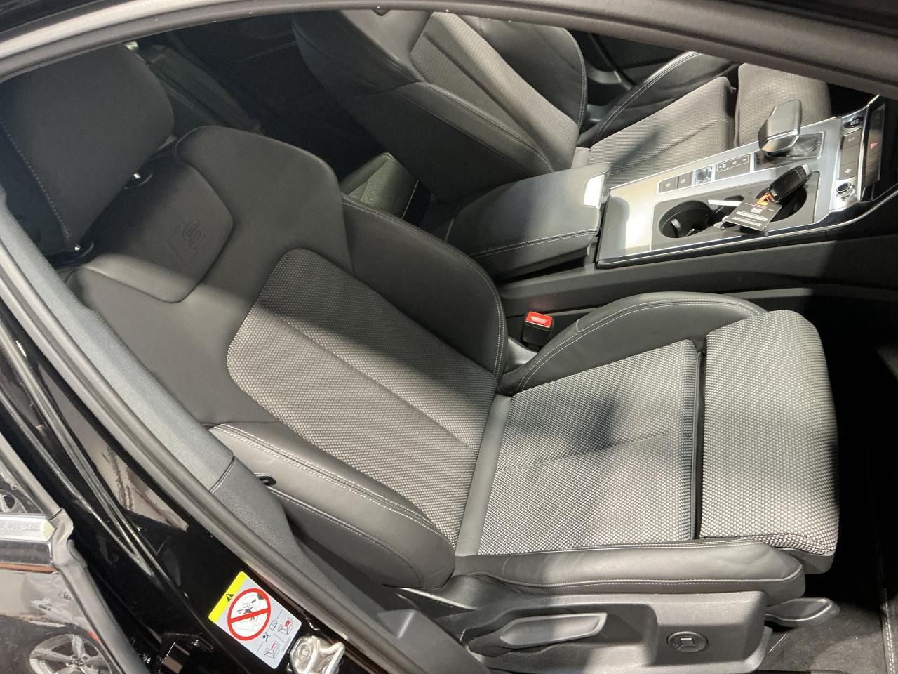 Fahrzeug autohaus mense Fahrzeugabbildung Audi A6 Avant 50 TFSIe quattro S tronic S line AHK