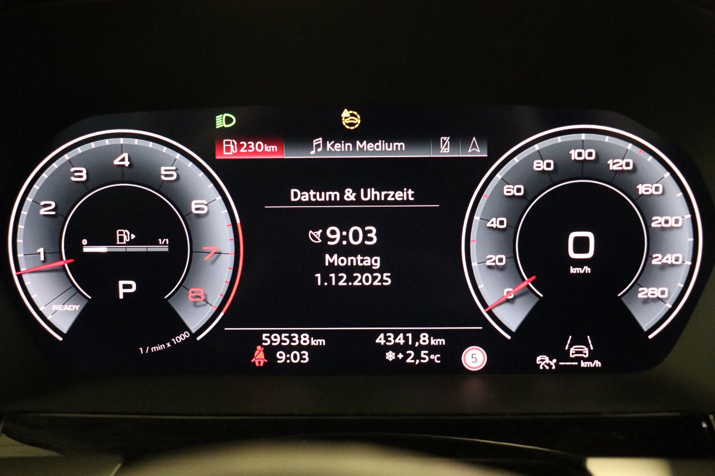 Fahrzeugabbildung Audi A3 Limousine 35 TFSI S tronic S line CarPlay|ACC