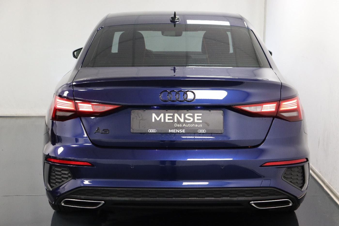 Fahrzeugabbildung Audi A3 Limousine 35 TFSI S tronic S line CarPlay|ACC