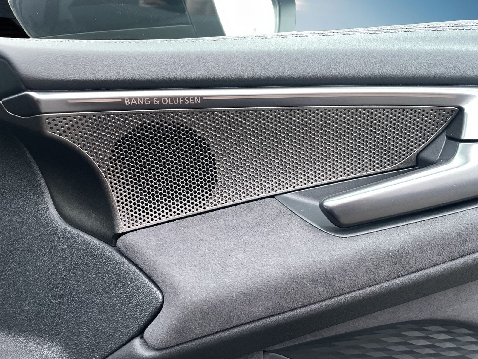 Fahrzeugabbildung Audi A5 Avant e-hybrid quattro 270 kW S tronic Matrix