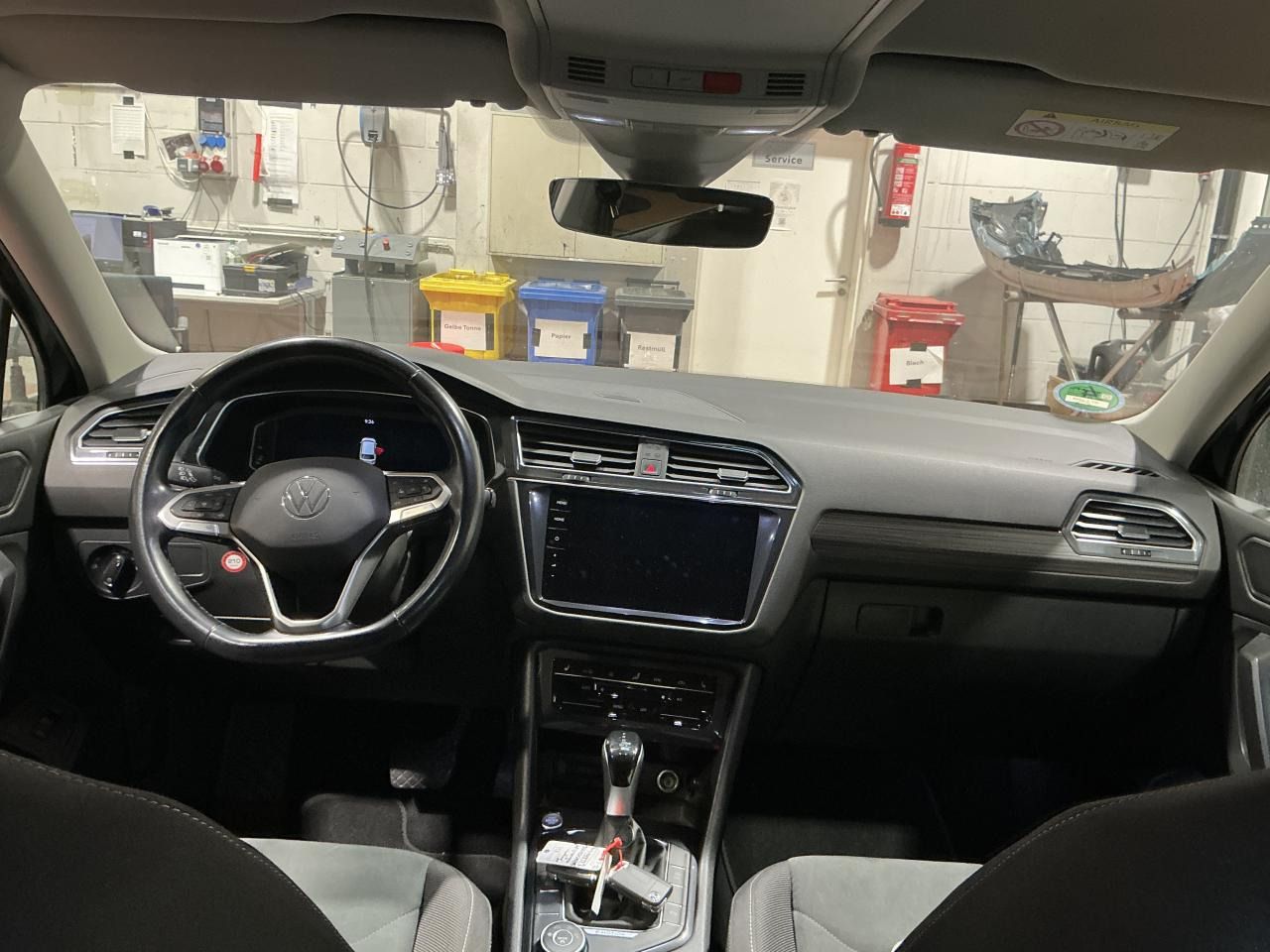 Fahrzeugabbildung Volkswagen Tiguan Allspace 2.0 TDI 4 Motion DSG Elegance LM