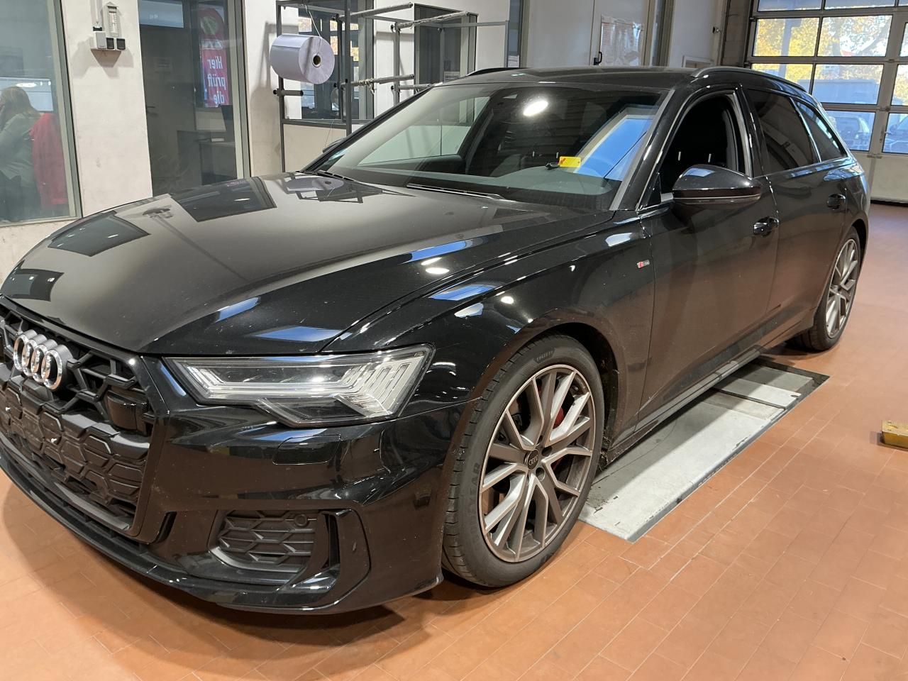 Fahrzeug autohaus mense Fahrzeugabbildung Audi A6 Avant 55 TFSI e quattro S tronic S-Line B&O