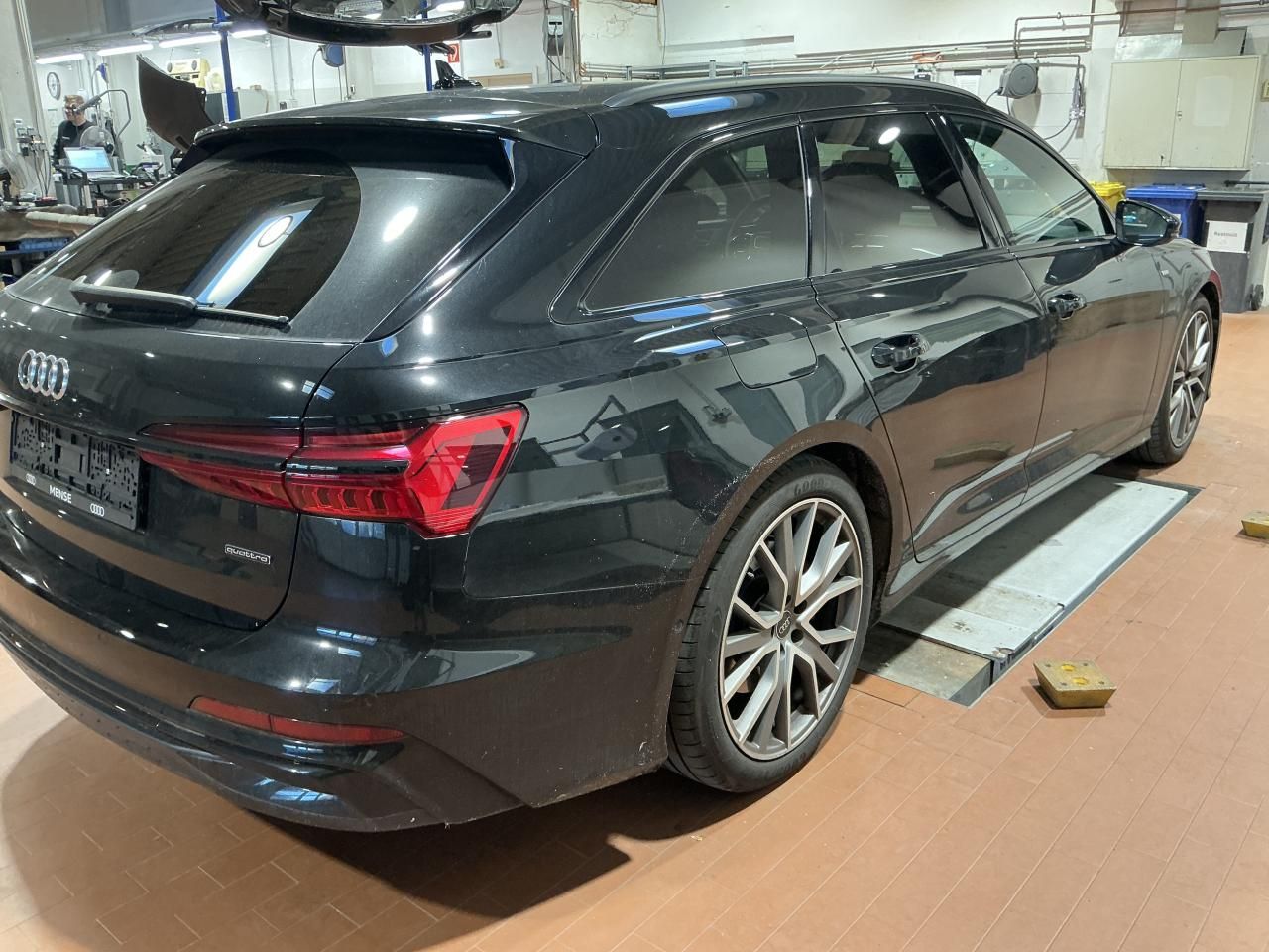 Fahrzeug autohaus mense Fahrzeugabbildung Audi A6 Avant 55 TFSI e quattro S tronic S-Line B&O