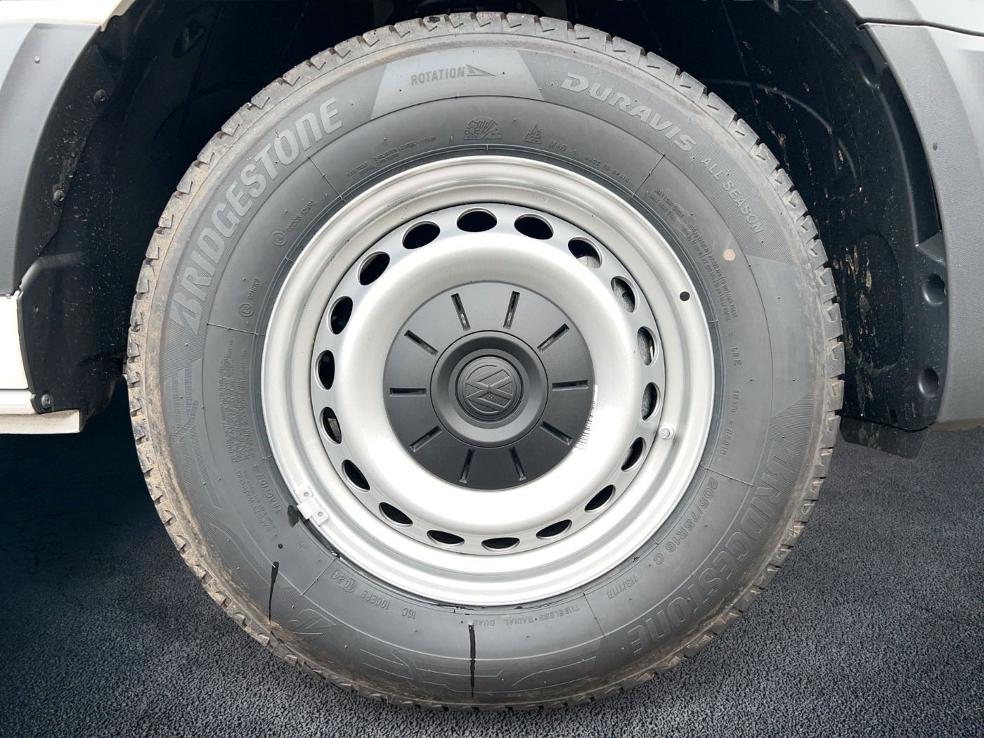 Fahrzeugabbildung Volkswagen Crafter 35 Pritsche EK LR 2.0 l 103 kW 6-Gang