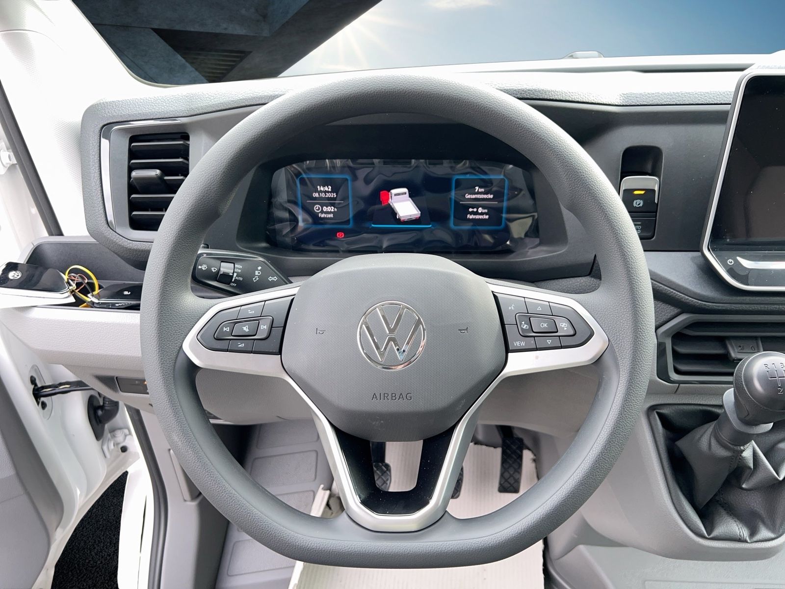 Fahrzeugabbildung Volkswagen Crafter 35 Pritsche EK LR103 kW Front 6-Gang