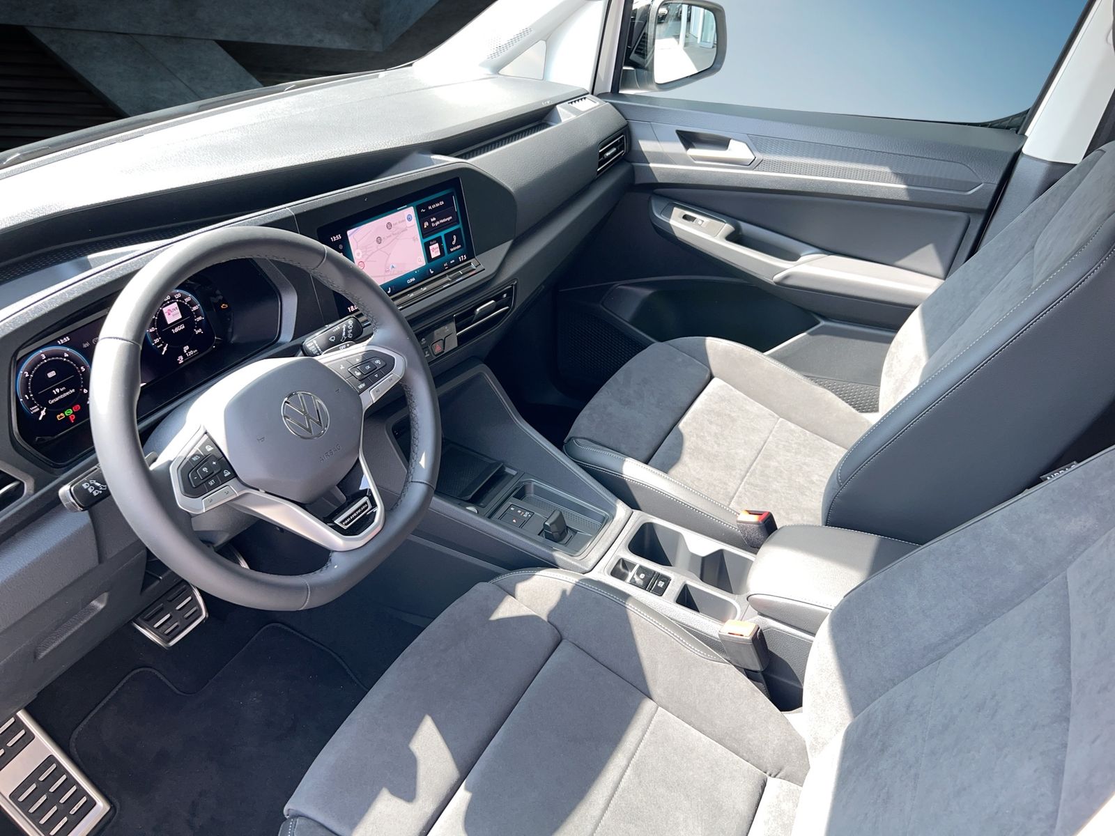 Fahrzeugabbildung Volkswagen Caddy Life PanAmericana 2.0 l TDI 90 kW DSG