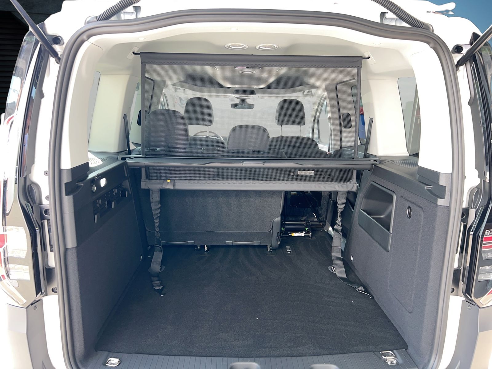 Fahrzeugabbildung Volkswagen Caddy Life PanAmericana 2.0 l TDI 90 kW DSG